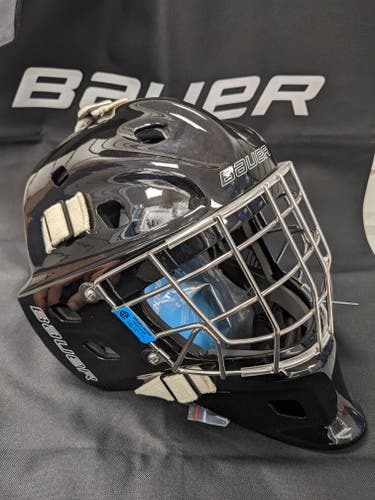 New Bauer NME One Goalie Mask black straight bar Senior Large