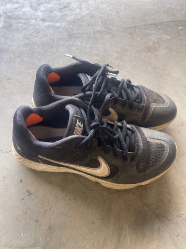 Black Men's Size 6.5 (Women's 7.5) Nike Shoes