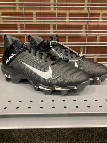 New Men's 9.5 Molded Nike ALPHA Cleats