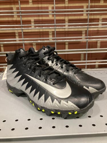 New Men's 8.0 (W 9.0) Molded Nike ALPHA Cleats