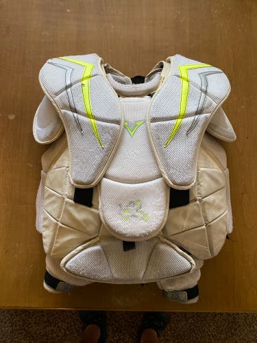 Used Medium Vaughn Velocity V6 Goalie Chest Protector