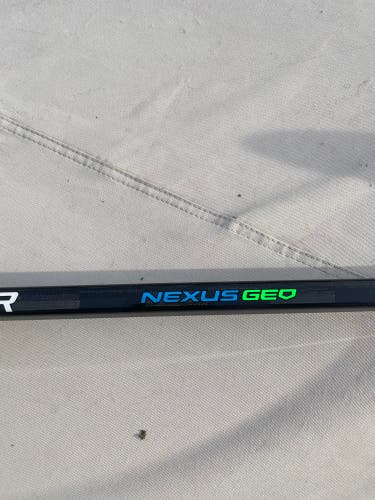 Intermediate Right Handed P92M Nexus Geo Hockey Stick