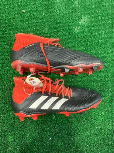 Used Men's Men's 6.0 (W 7.0) Molded Adidas Cleats