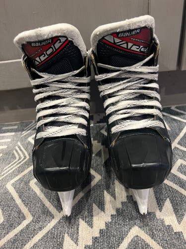 Used Bauer Regular Width Size 3 Vapor X2.9 Hockey Goalie Skates
