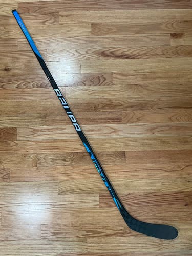 Senior Left Hand P28 Nexus Sync Hockey Stick