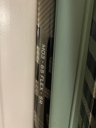 Senior Right Handed Alpha Lx 20 Hockey Stick M03 65 RH