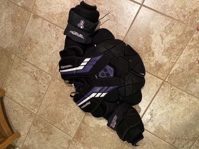 Size XS Vaughn Pro Goalie Chest and Arm Protector
