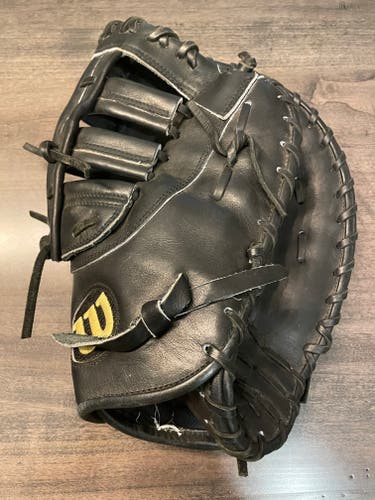 Used Wilson Right Hand Throw First Base A2000 Baseball Glove 12"