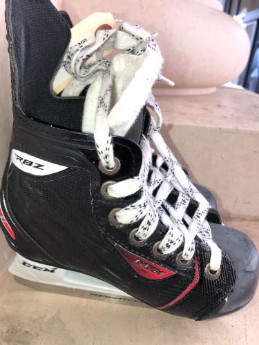 Junior Used CCM RBZ Hockey Skates 12.0