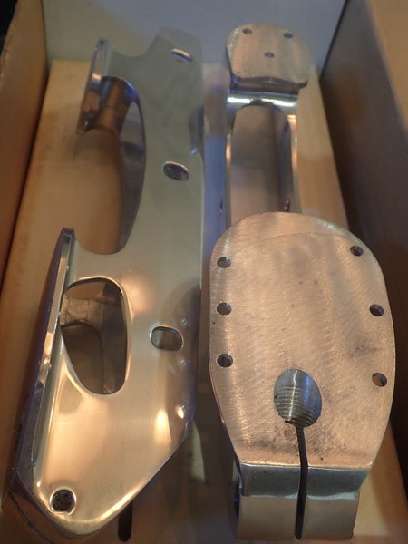 VINTAGE AKS ALUMITECH PRO SERIES  Inline Roller Hockey Chassis Frames 8.75 NEW IN BOX