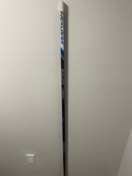 Used Senior Bauer Right Handed Nexus 1N Hockey Stick P92 Pro Stock