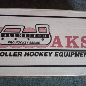 VINTAGE AKS ALUMITECH PRO SERIES  Inline Roller Hockey Chassis Frames 9.5 NEW IN BOX