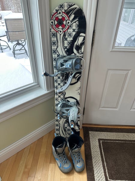 Kid's With Bindings Snowboard