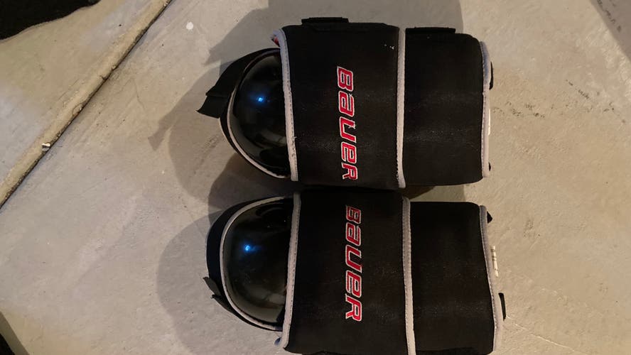 Bauer knee pads