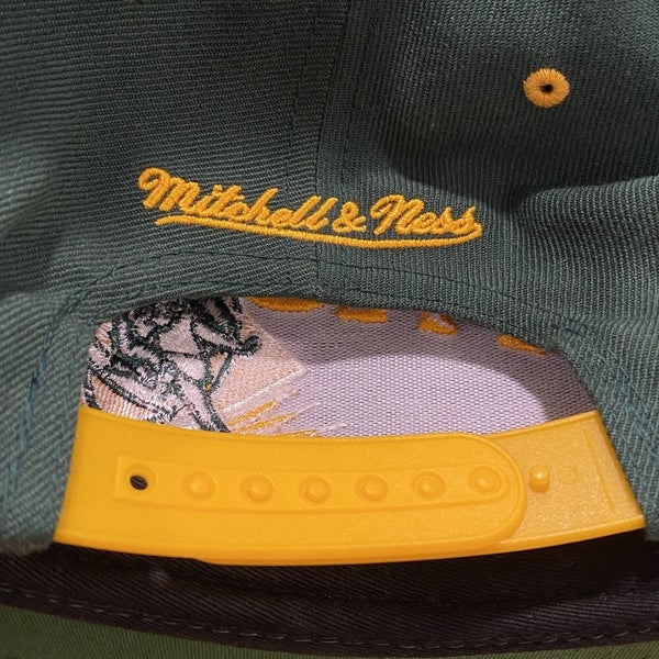 Green Bay Packers Mitchell & Ness NFL Sports Vintage Retro Script Hat  Snapback
