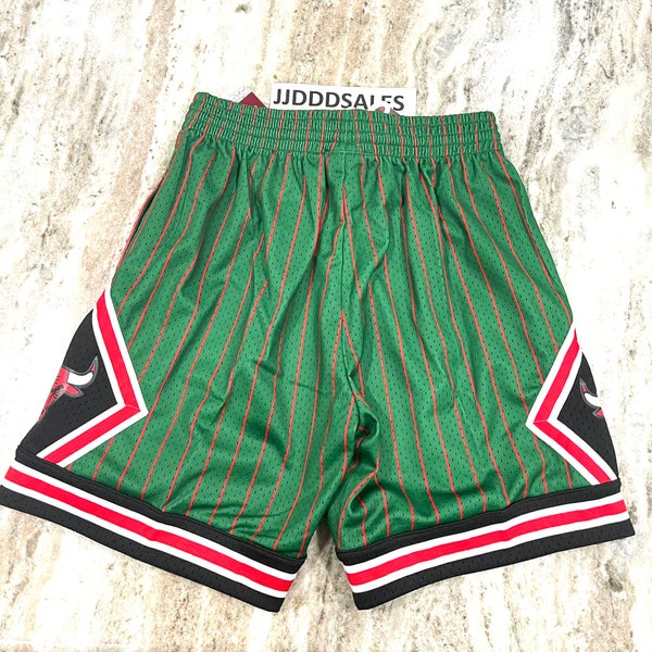 Chicago Bulls NBA 1997 Ghost Green Camo Swingman Short By Mitchell & Ness -  Mens