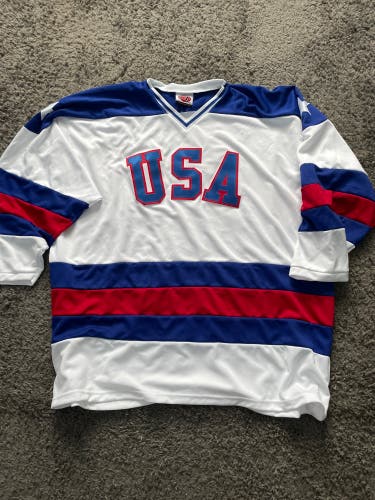USA hockey jersey