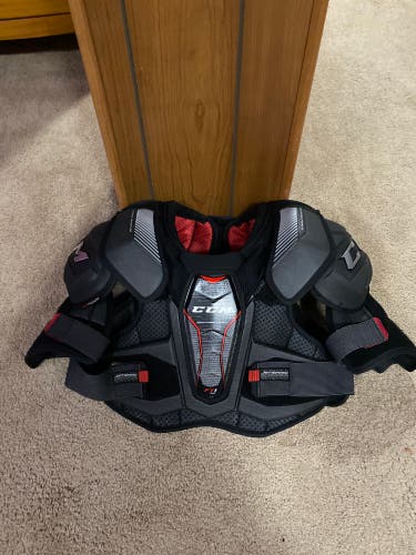 Senior Medium CCM  JetSpeed FT1 Shoulder Pads