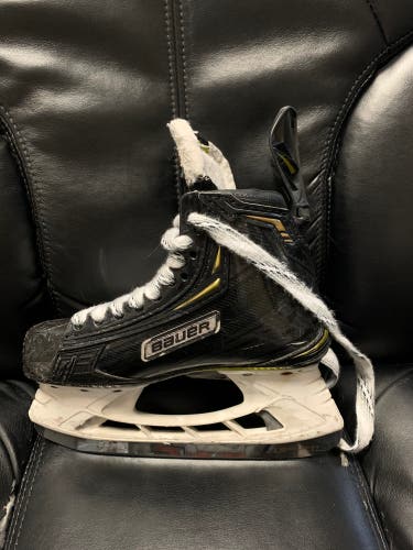 Used Bauer Regular Width Size 3 Supreme 2S Pro Hockey Skates