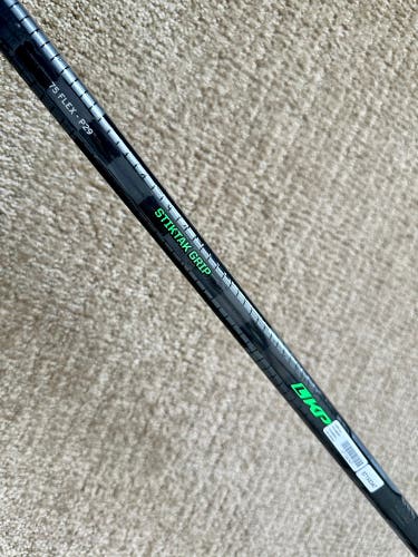 CCM Trigger 6 Pro Hockey Stick, RH, P29, 75 Flex, Sr.