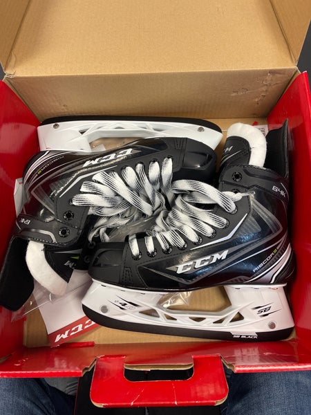 New CCM Extra Wide Width Size 7 RibCor 64K Hockey Skates