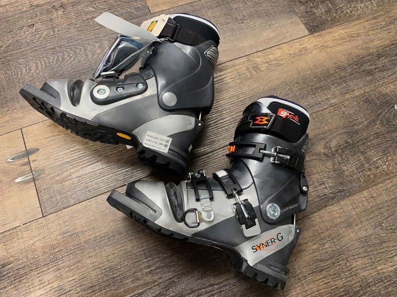 NEW 24.0 Garmont Syner-G Telemark Ski Boots, Women, 7, Black/Grey