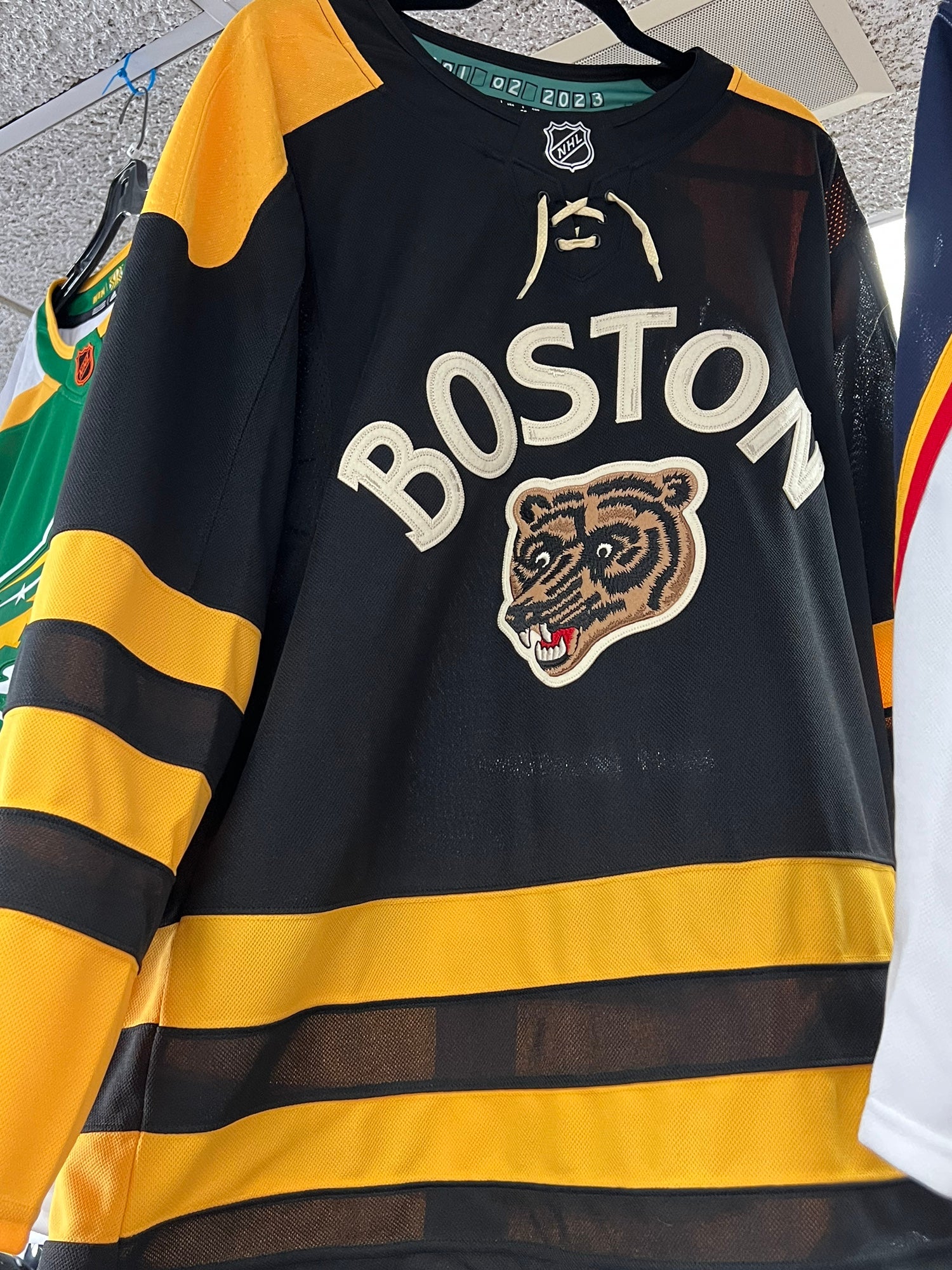 Adidas 2023 NHL Winter Classic Authentic Hockey Jersey - Boston Bruins -  Adult