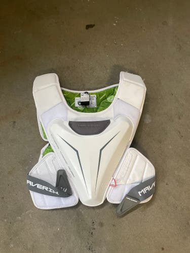 Adult Medium Maverik M5 Shoulder Pads