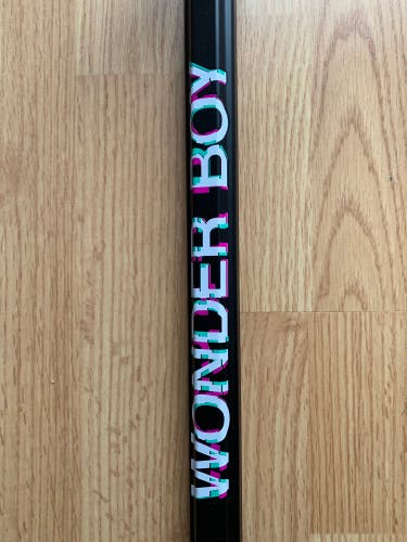 New Maverik Wonderboy Shaft Black neon