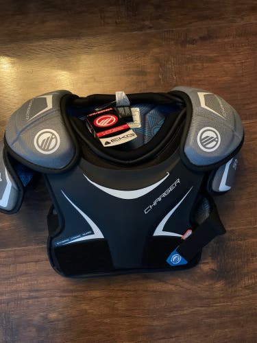 Youth Maverik Charger Shoulder Pads XS