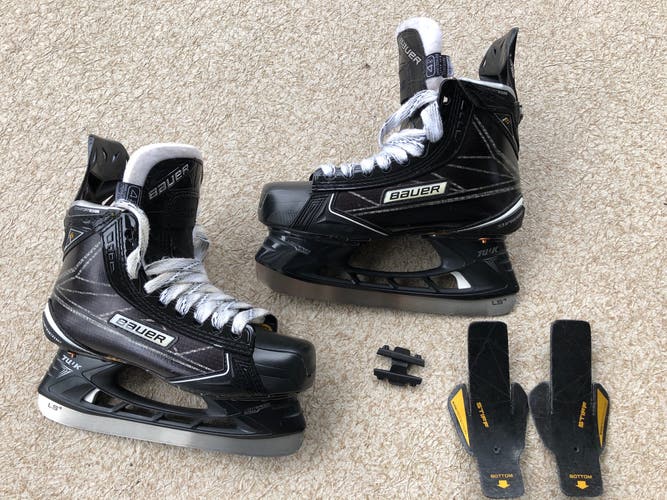 Junior New Bauer Supreme 1S Hockey Skates Regular Width Size 5
