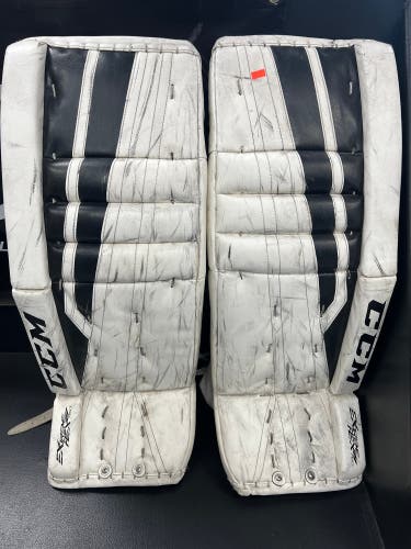 Used 32" CCM Goalie Leg Pads