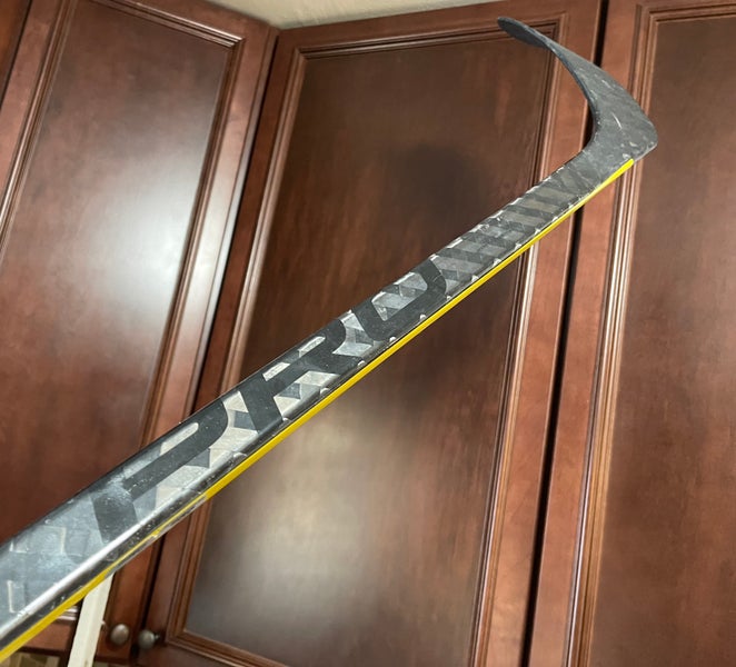 Laine PRO 29 Right Handed 77 Flex Hockey Stick