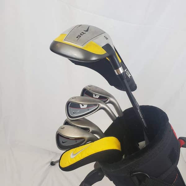 TIGER WOODS Kids Golf シューズ/グローブ/9、パタ- Nike Golf TW Tiger Woods VR Junior Kids Red Set Stand Bag
