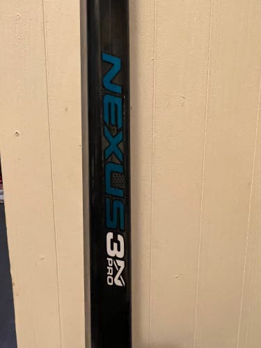 Senior Left Hand P92  Nexus 3N Pro Hockey Stick