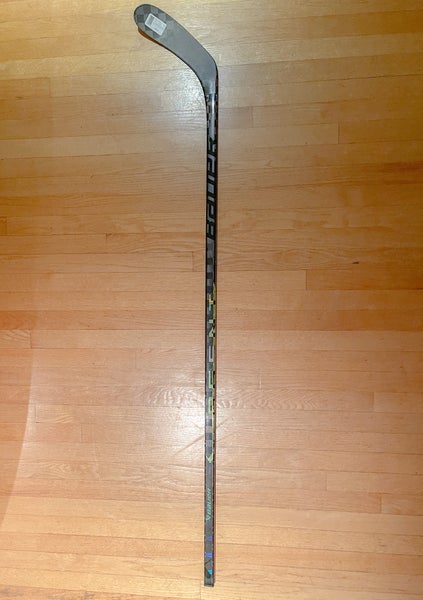 Senior New Left Hand Bauer Ag5nt Hockey Stick P28