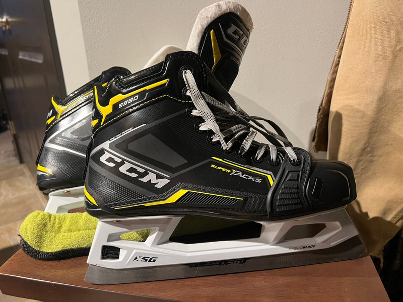 Used CCM Regular Width Size 10 Super Tacks 9380 Hockey Goalie Skates