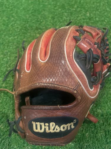 Used Right Hand Throw Wilson Infield A2K Baseball Glove 11.5"
