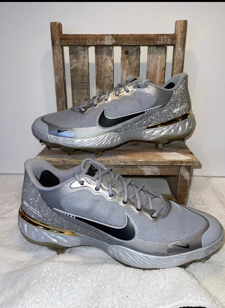 Nike Alpha Huarache Elite 3 Low Rare Silver Gold React Metal CK0746-006 Sz 12.5