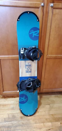 Rossignol snowboard 130cm with Rossignol binding s/m fit 5-8 Blue.