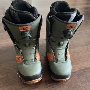 Men's Used Size 8.5 (Women's 9.5) DC Judge Snowboard Boots
