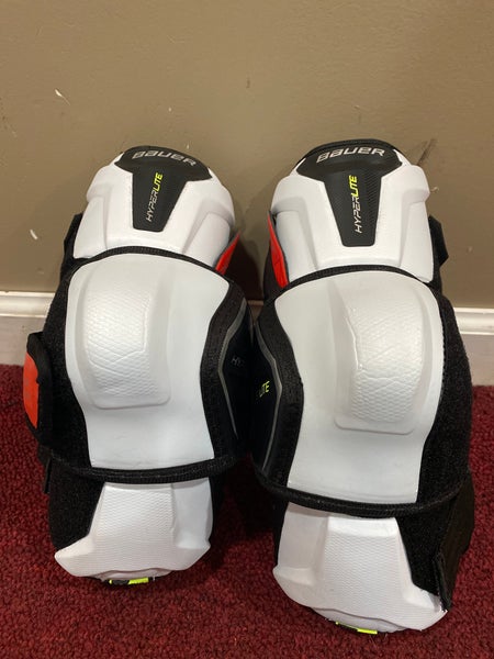 New Bauer Vapor Hyperlite Elbow Pads Item#UCHE