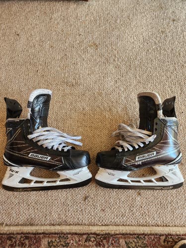 Senior Used Bauer Supreme 1S Hockey Skates Regular Width Size 7