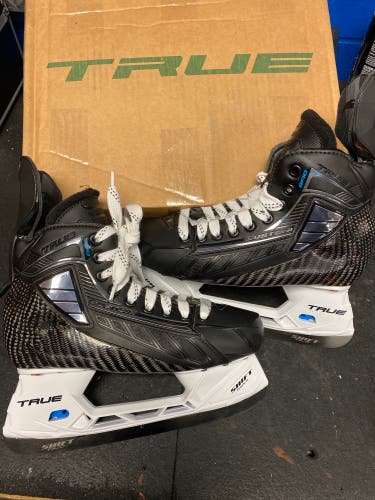 New True Regular Width Size 7 Pro Custom Hockey Skates