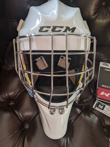 Senior New CCM Axis Pro Goalie Mask medium