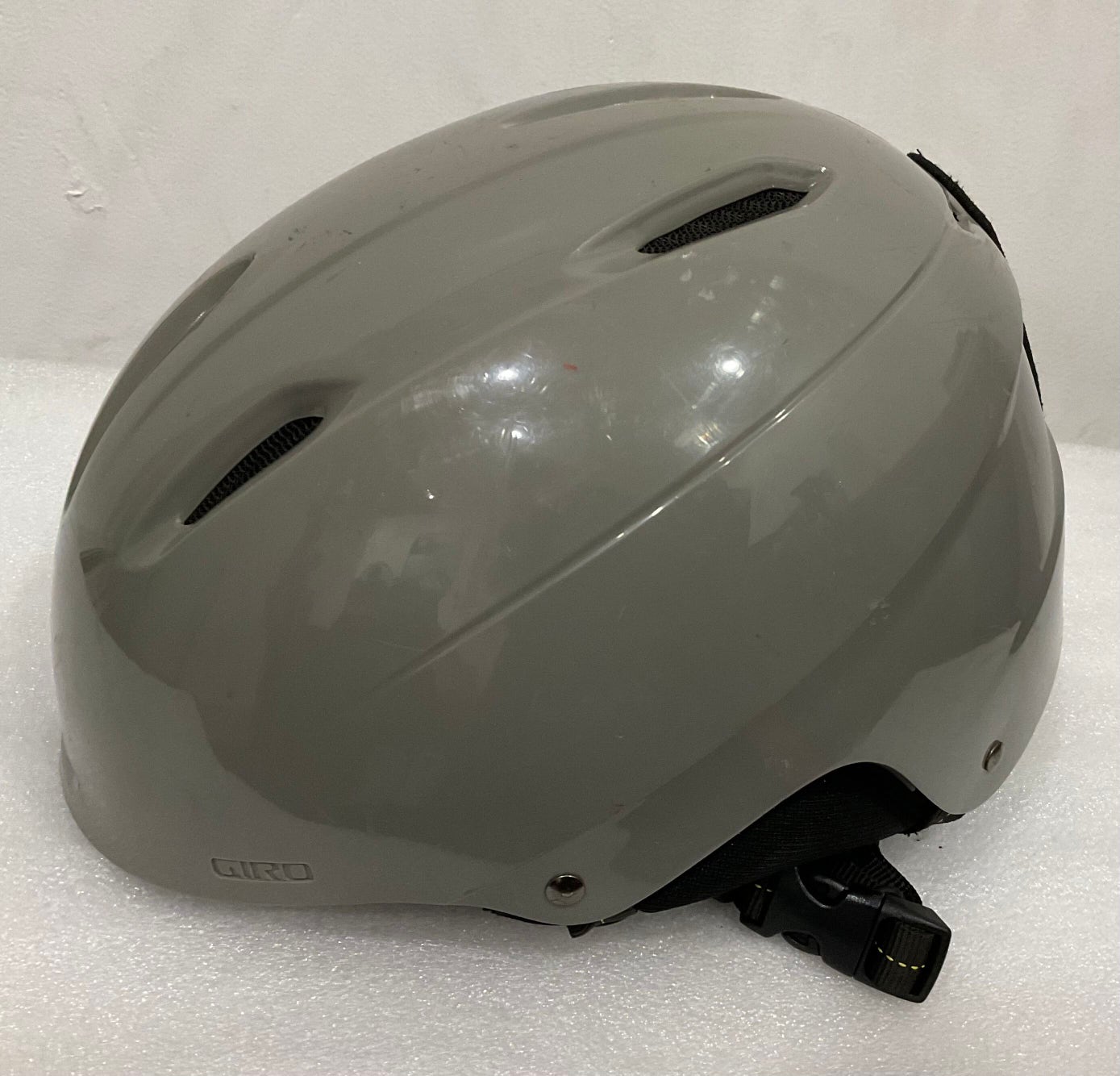Used Unisex Small Giro Foundation Helmet (SY1300)
