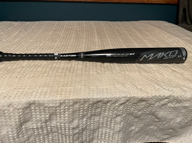 USSSA Easton MAKO BEAST XL Composite (-8) 22 oz 30" Mako Beast Bat