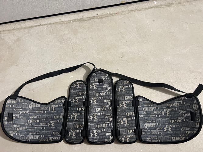 Adult Under Armour Box Kidney pads size L