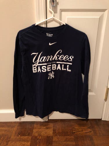 New York Yankees Nike Long Sleeve Shirt Mens L
