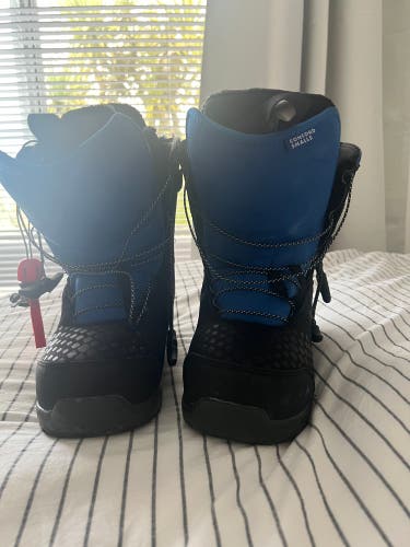 Kid's Size 7.0 (Women's 8.0) Burton Snowboard Boots